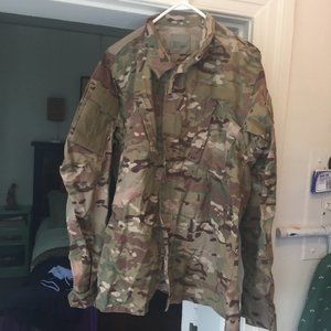 Genuine Issue OCP FRACU Blouse/Top Sz M